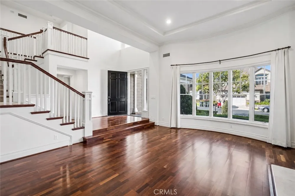15 Jupiter Hills Drive Newport Beach, CA 92660