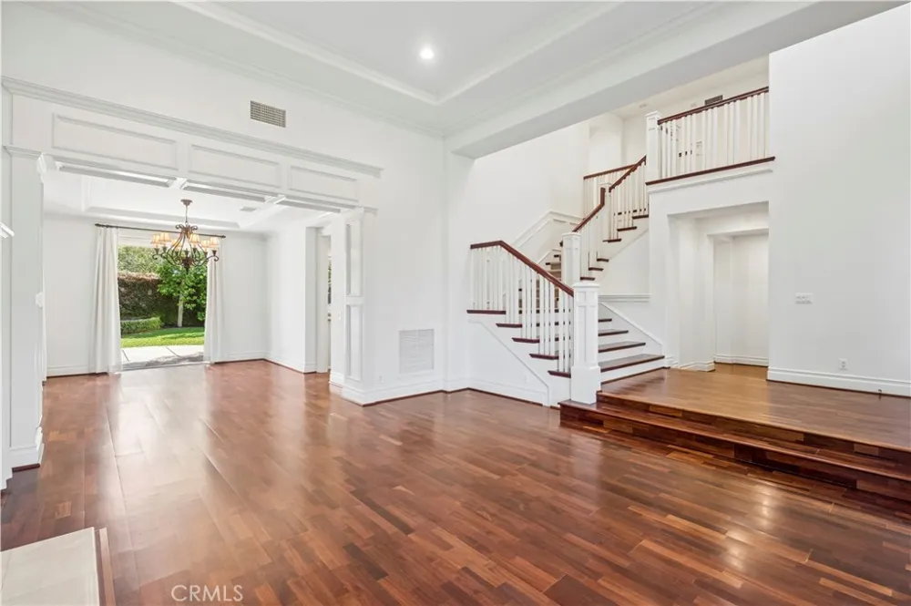 15 Jupiter Hills Drive Newport Beach, CA 92660