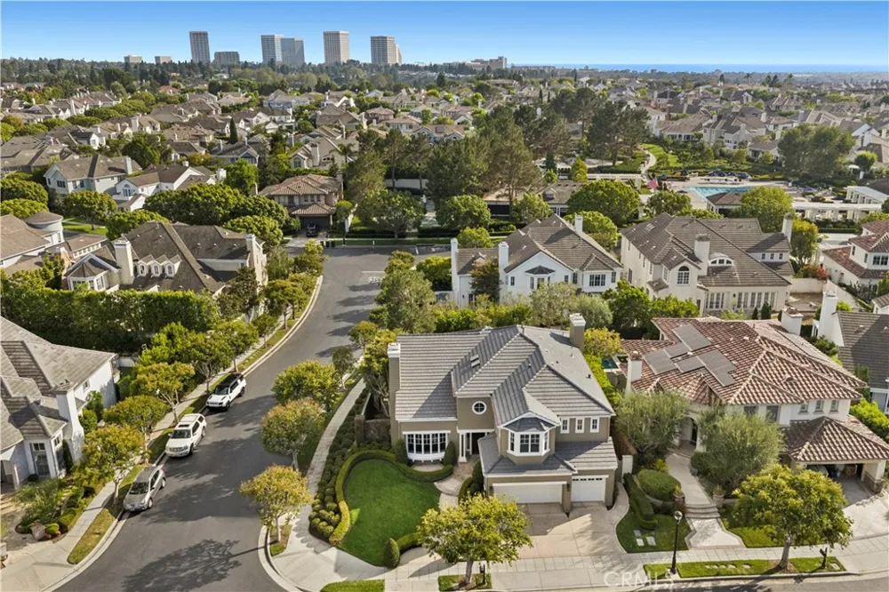 15 Jupiter Hills Drive Newport Beach, CA 92660
