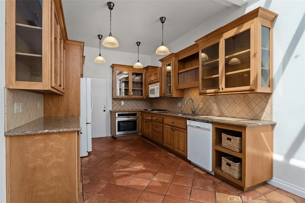 12 Satinwood Irvine, CA 92612