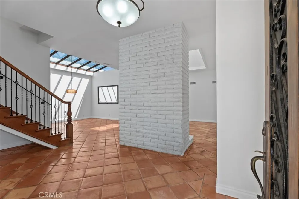12 Satinwood Irvine, CA 92612