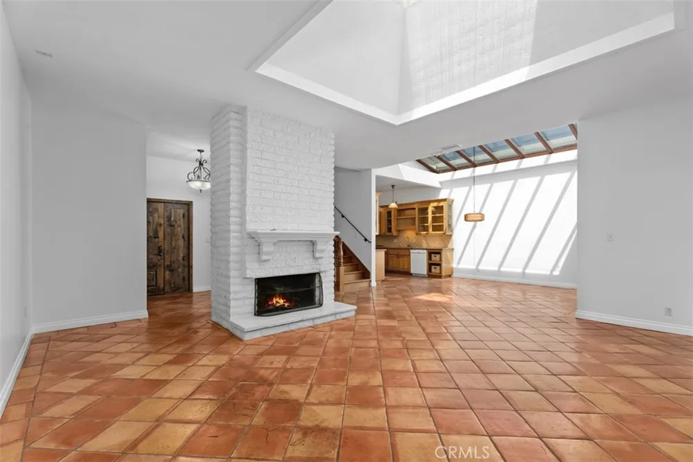 12 Satinwood Irvine, CA 92612