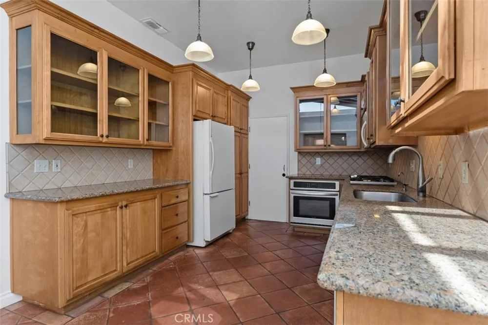 12 Satinwood Irvine, CA 92612