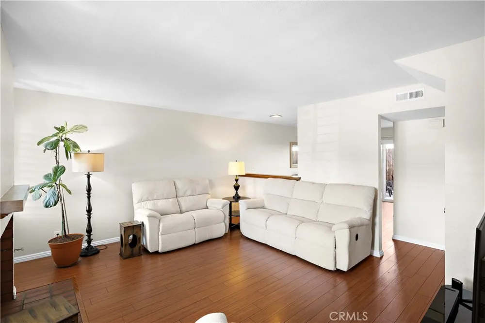 17614 Windward Terrace Bellflower, CA 90706