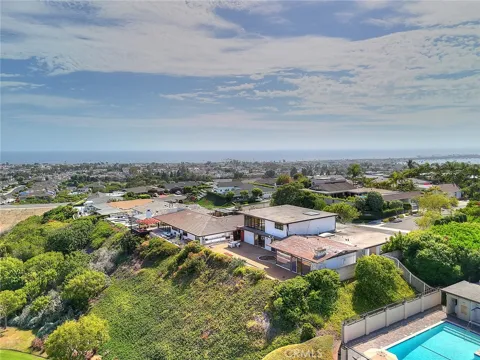 1106 Sandpiper Drive