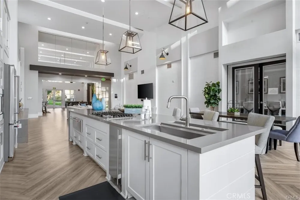 1434 Scholarship Irvine, CA 92612