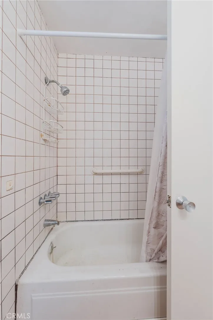 331 E. Olive Ave. La Habra, CA 90631