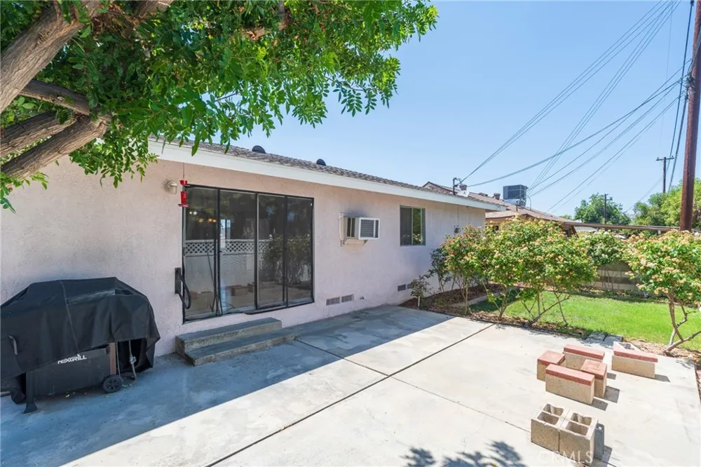 331 E. Olive Ave. La Habra, CA 90631