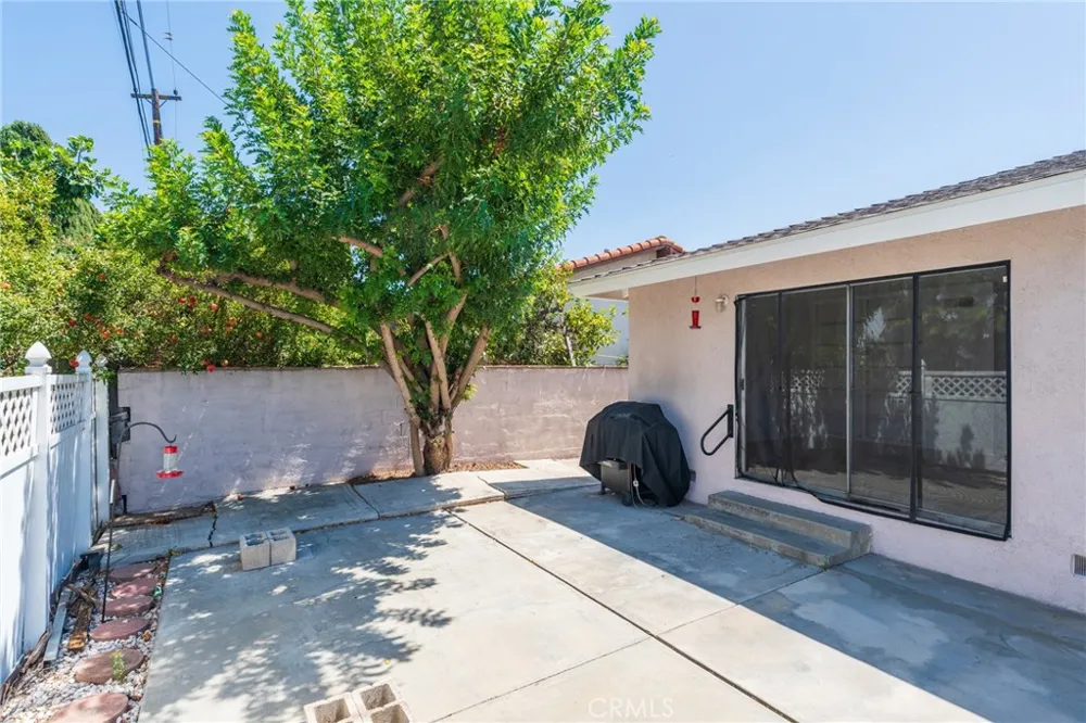 331 E. Olive Ave. La Habra, CA 90631