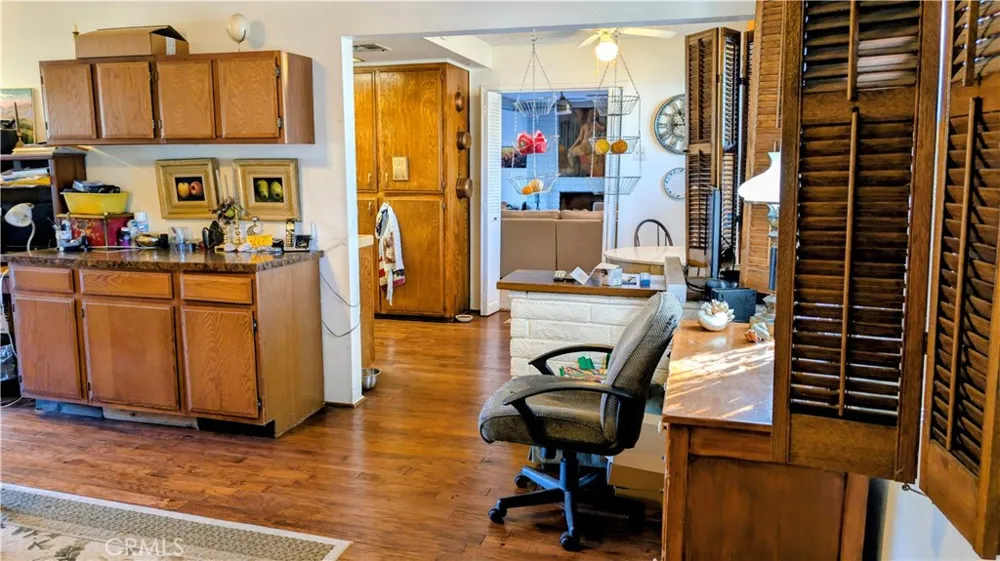 42151 Crest Hemet, CA 92544