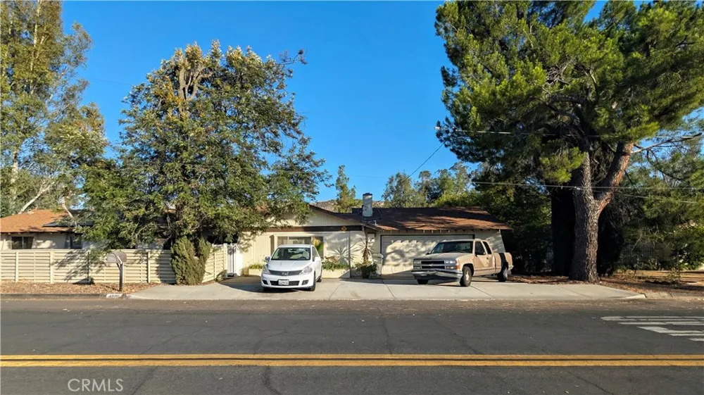 42151 Crest Hemet, CA 92544