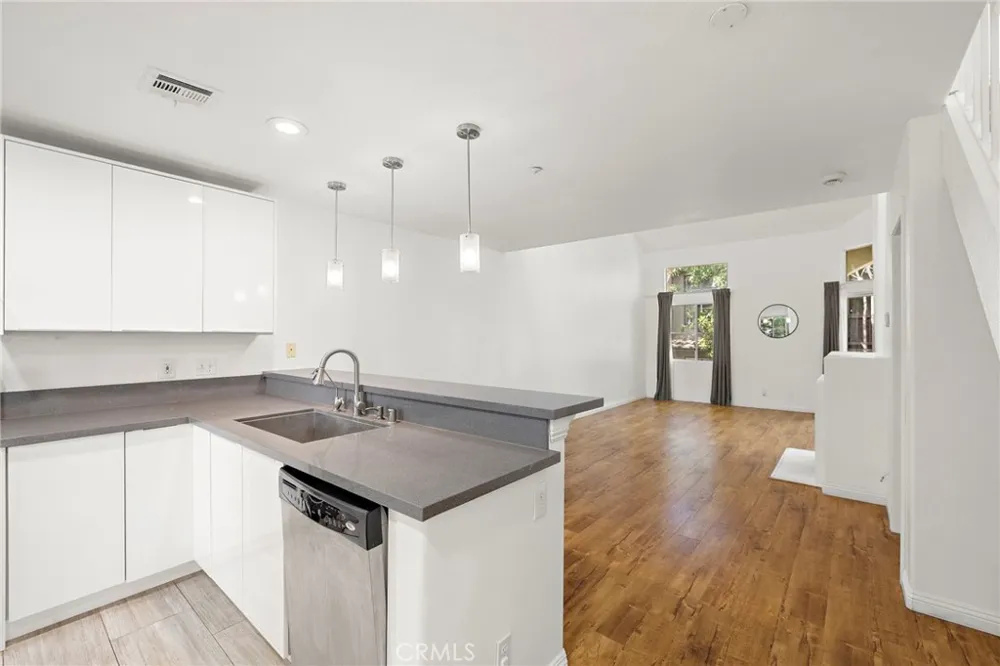 2960 Champion Way #410 Tustin, CA 92782