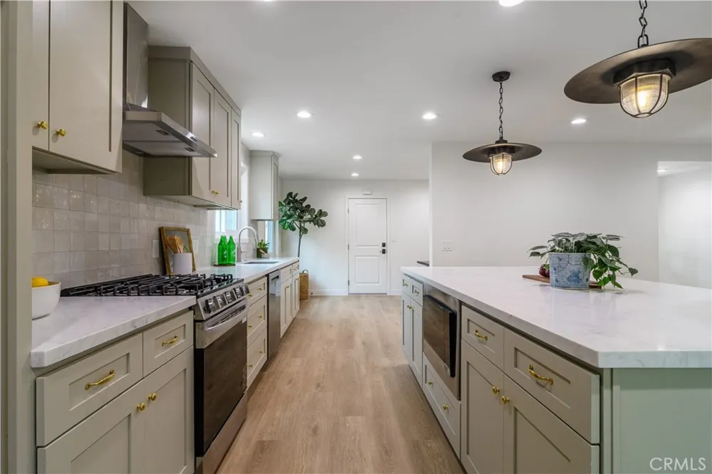 5382 Christal Garden Grove, CA 92845