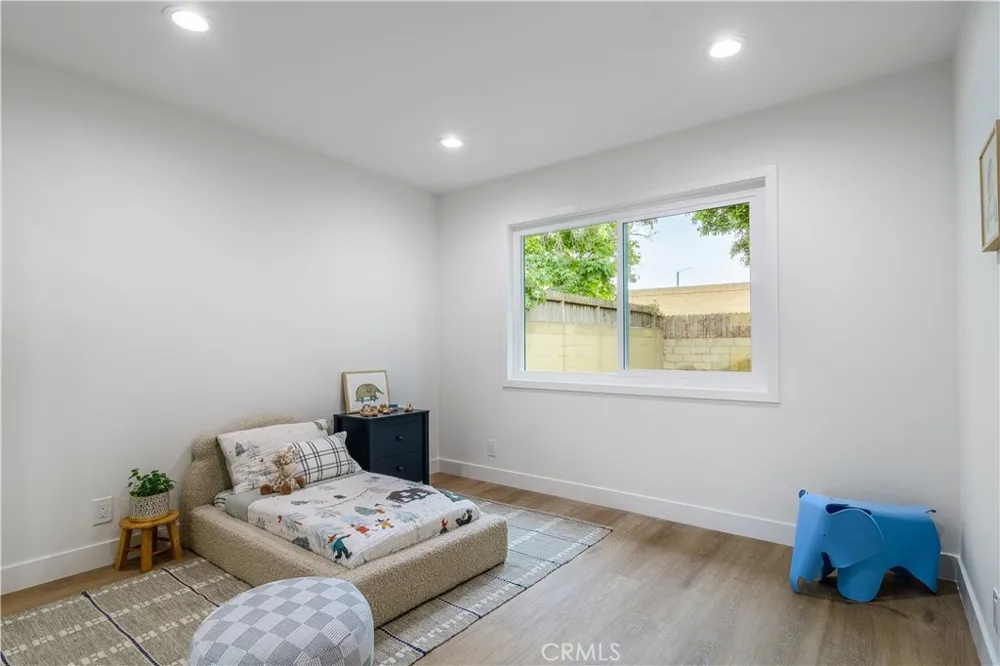 5382 Christal Garden Grove, CA 92845