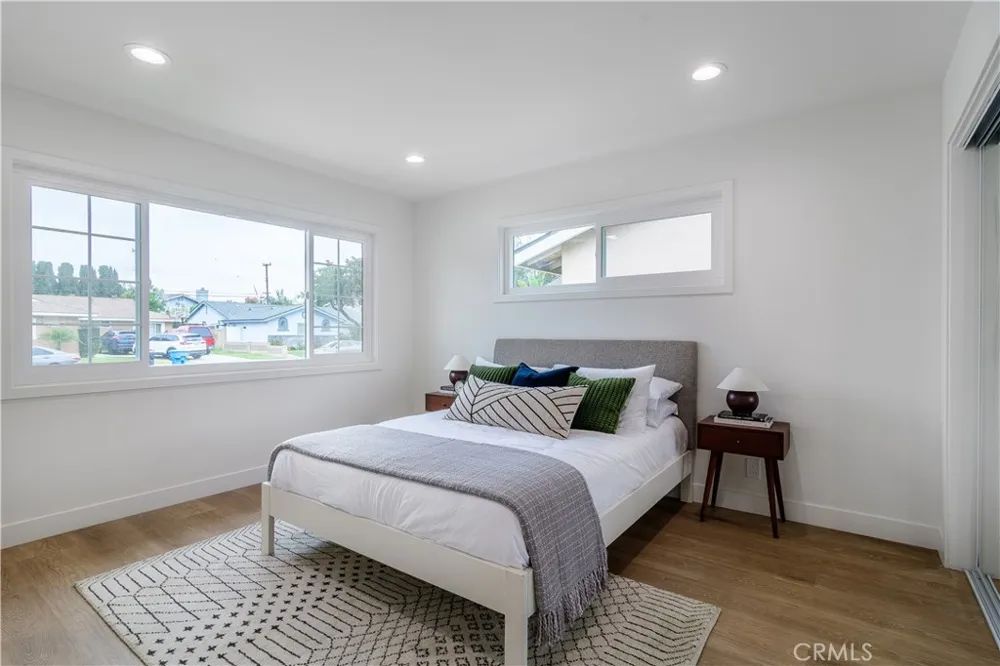 5382 Christal Garden Grove, CA 92845