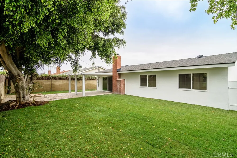 5382 Christal Garden Grove, CA 92845