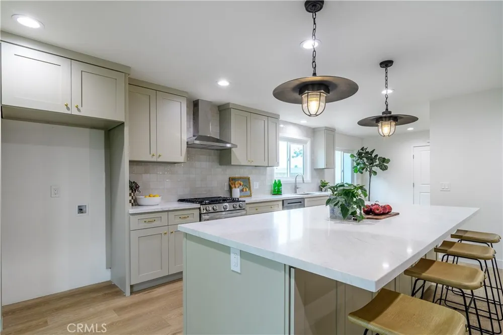 5382 Christal Garden Grove, CA 92845
