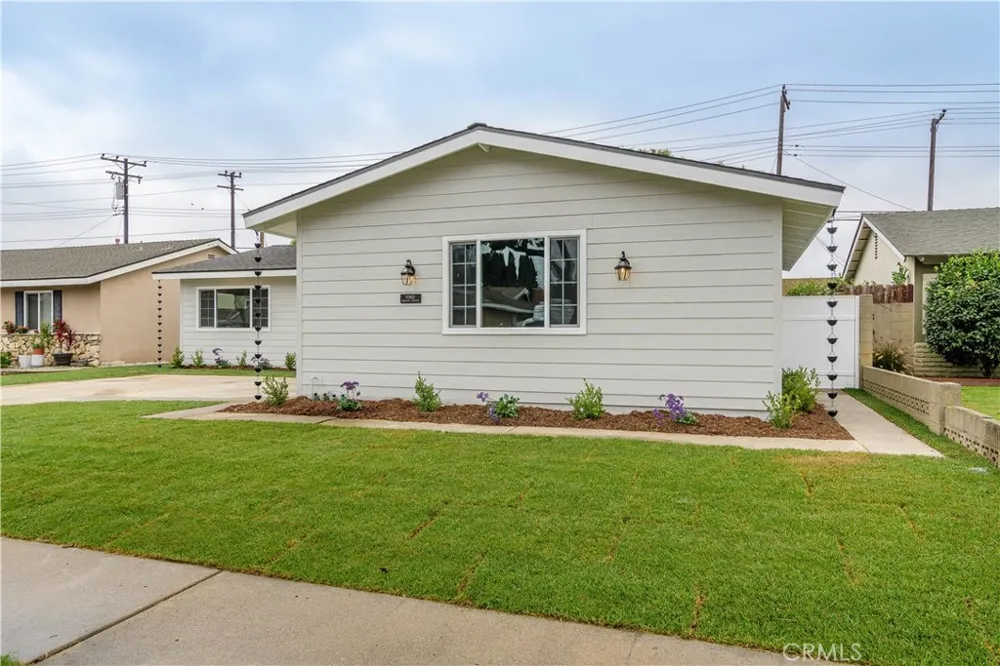 5382 Christal Garden Grove, CA 92845