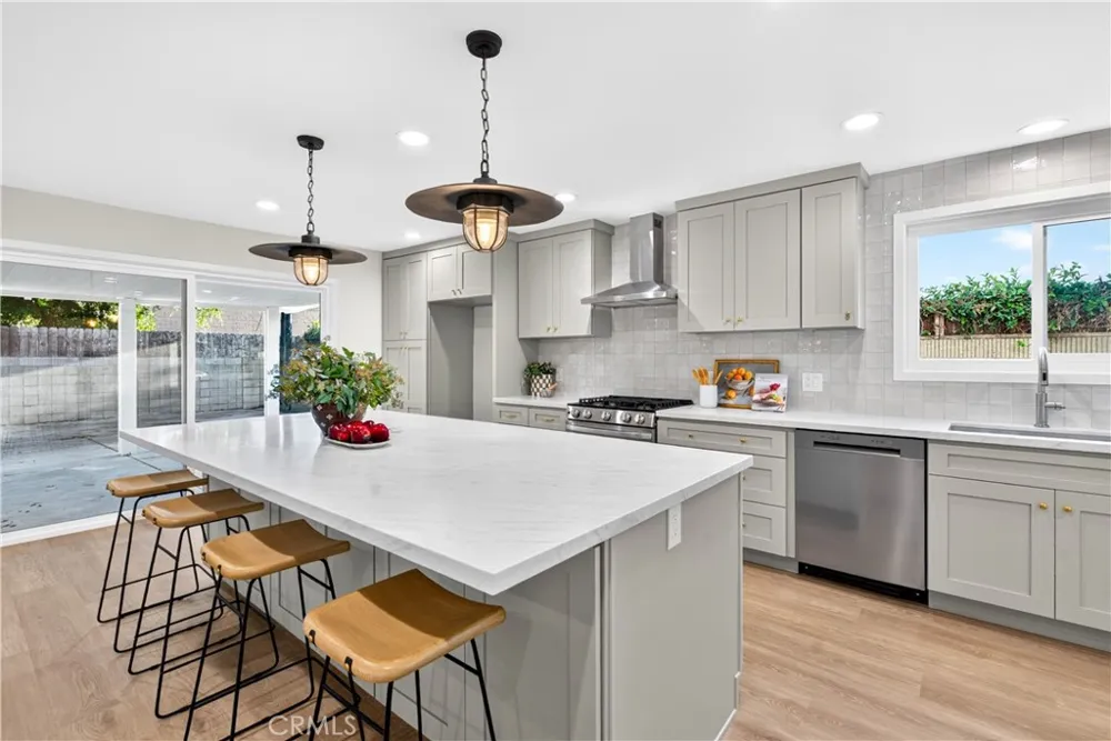 5382 Christal Garden Grove, CA 92845