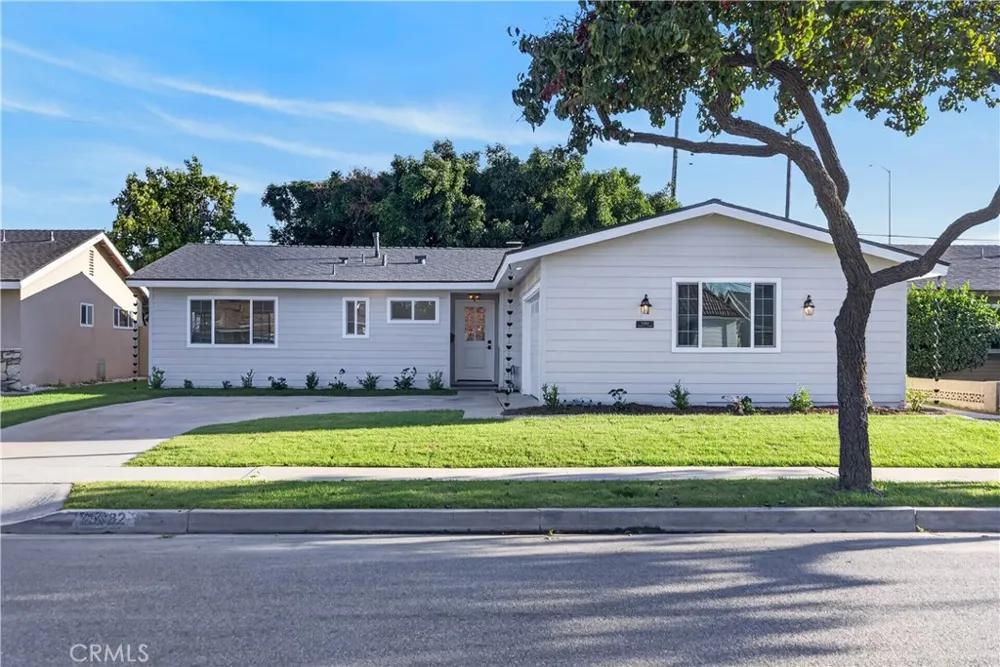 5382 Christal Garden Grove, CA 92845