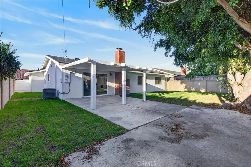 5382 Christal Garden Grove, CA 92845