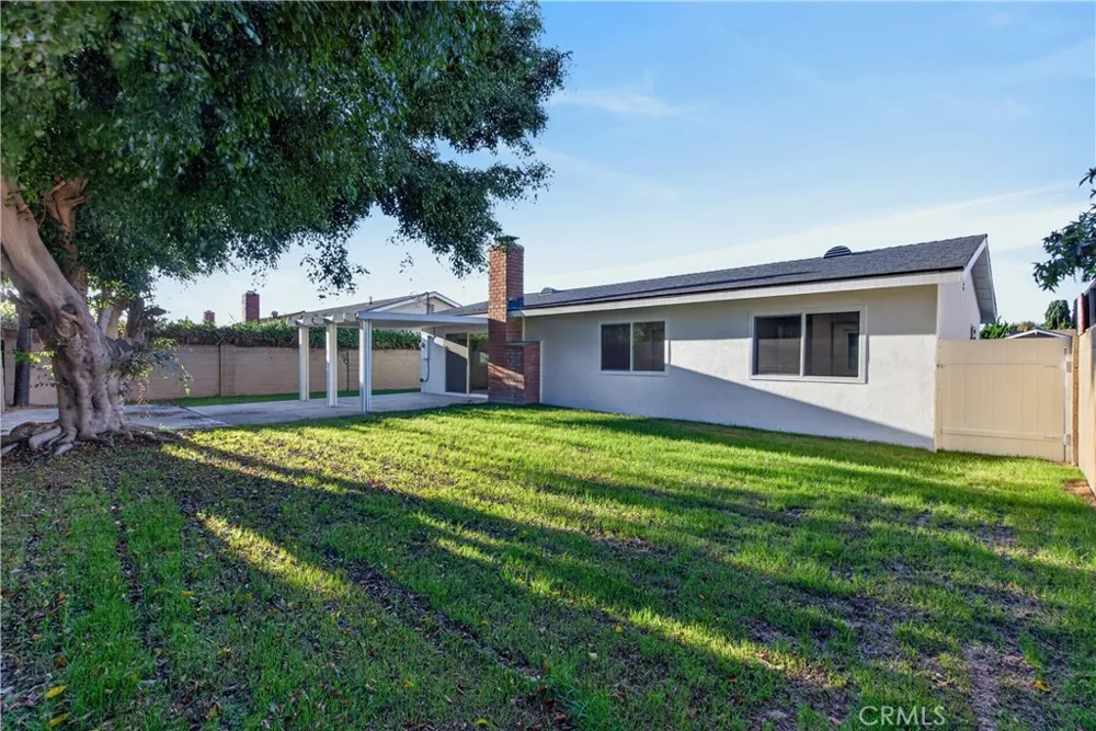 5382 Christal Garden Grove, CA 92845