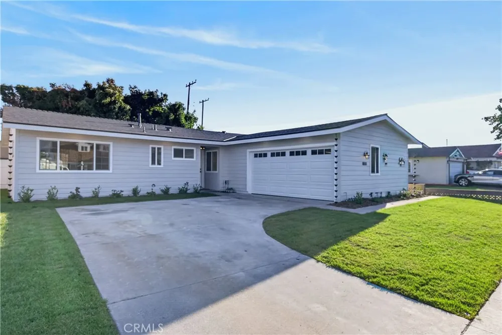 5382 Christal Garden Grove, CA 92845