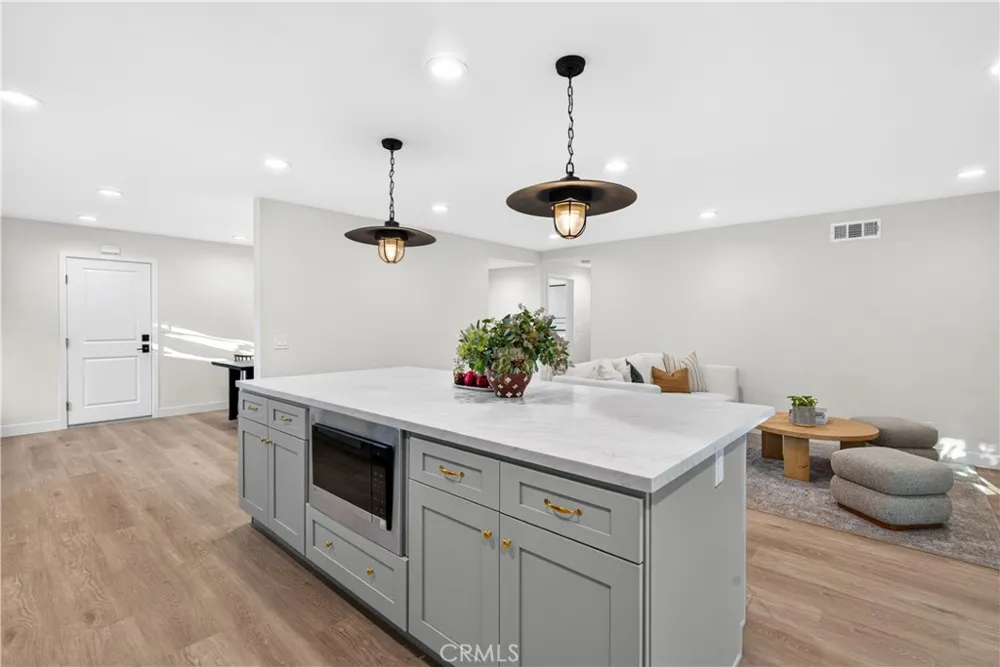5382 Christal Garden Grove, CA 92845