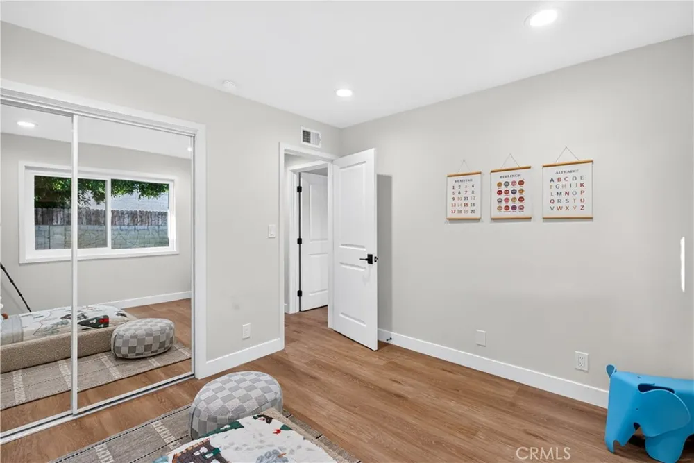 5382 Christal Garden Grove, CA 92845