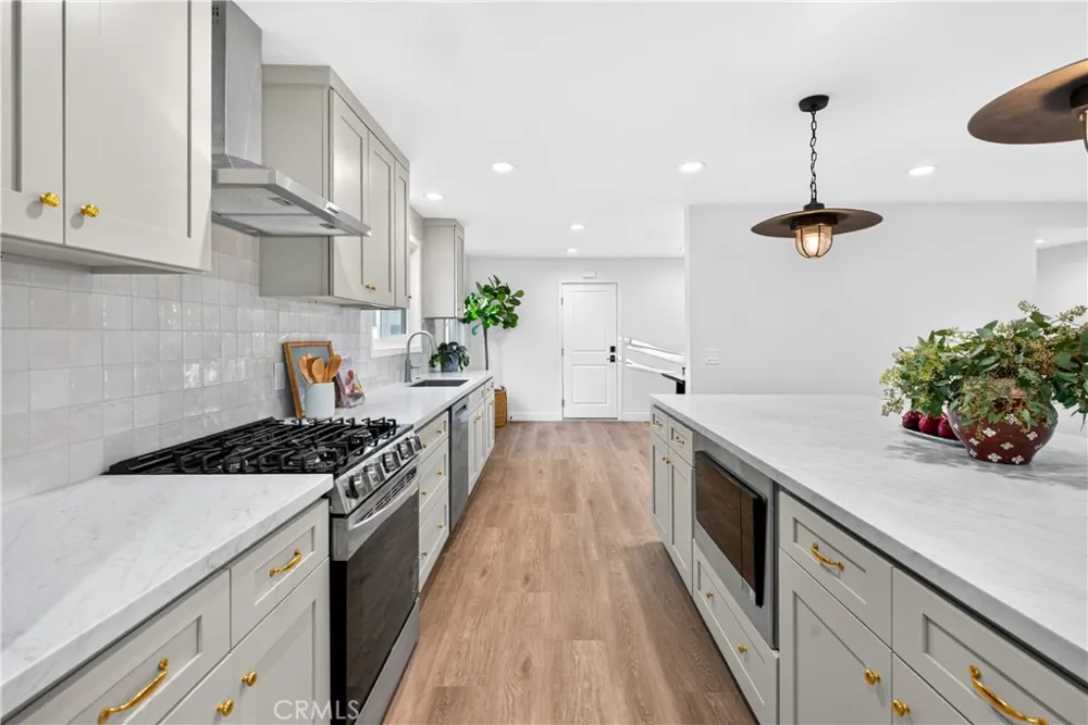 5382 Christal Garden Grove, CA 92845