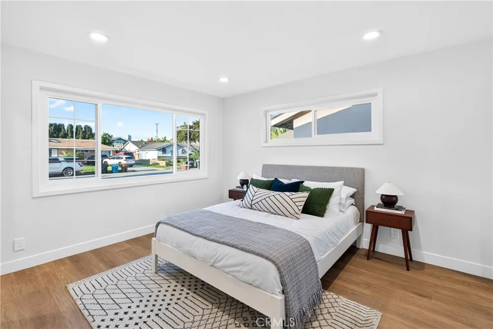 5382 Christal Garden Grove, CA 92845