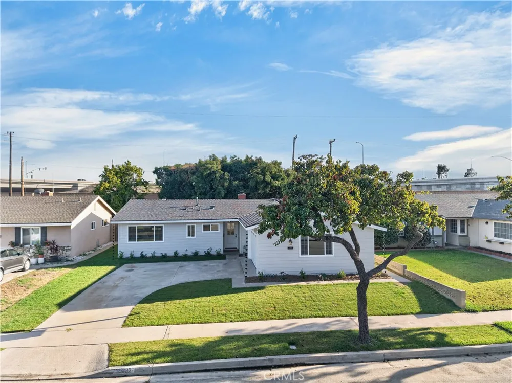 5382 Christal Garden Grove, CA 92845