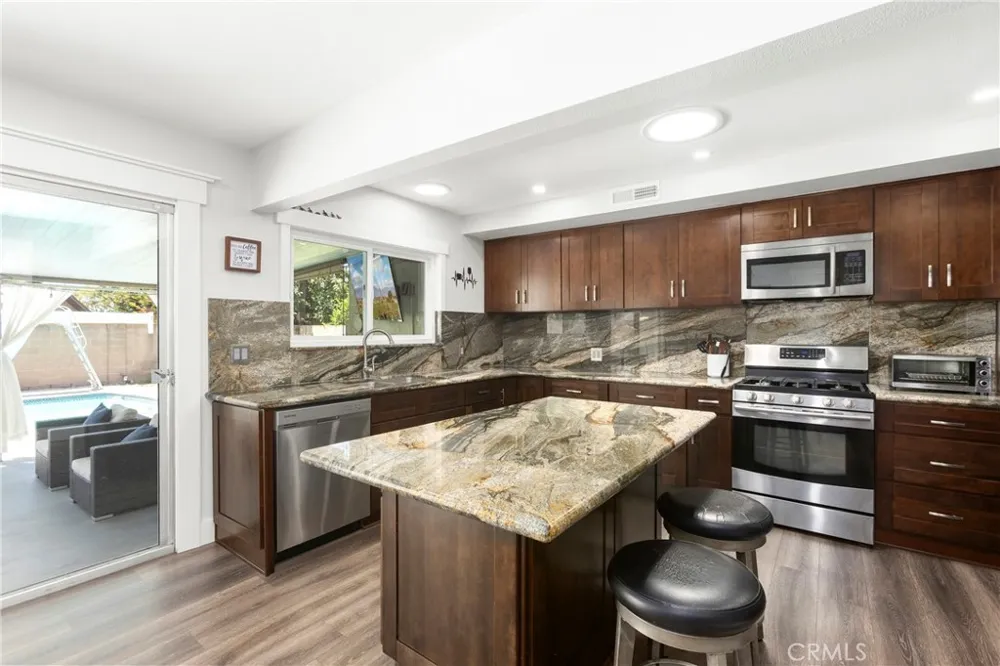 3238 W Ravenswood Anaheim, CA 92804