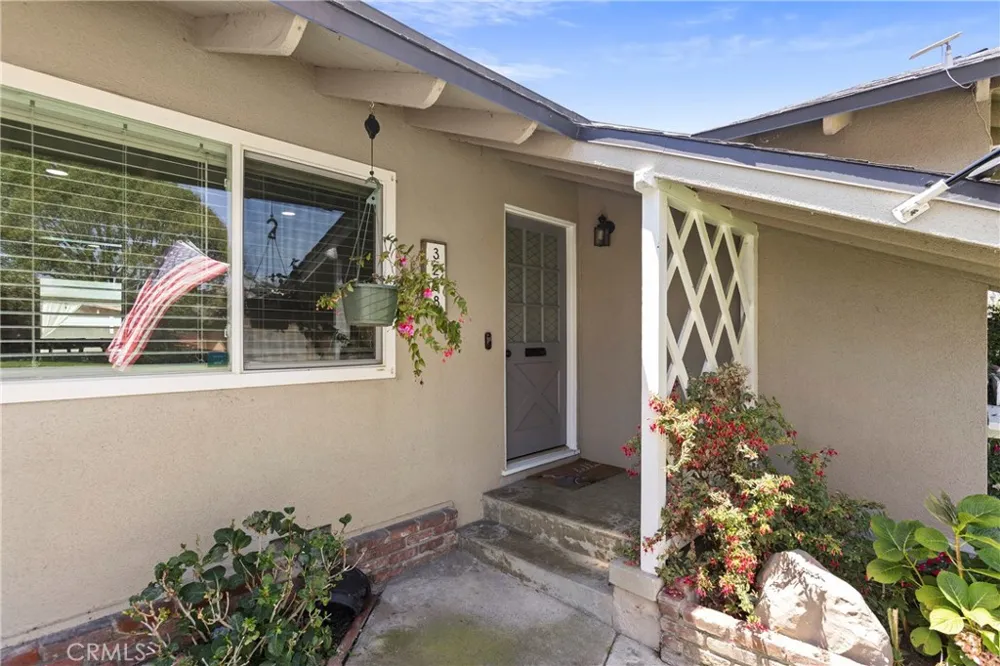 3238 W Ravenswood Anaheim, CA 92804