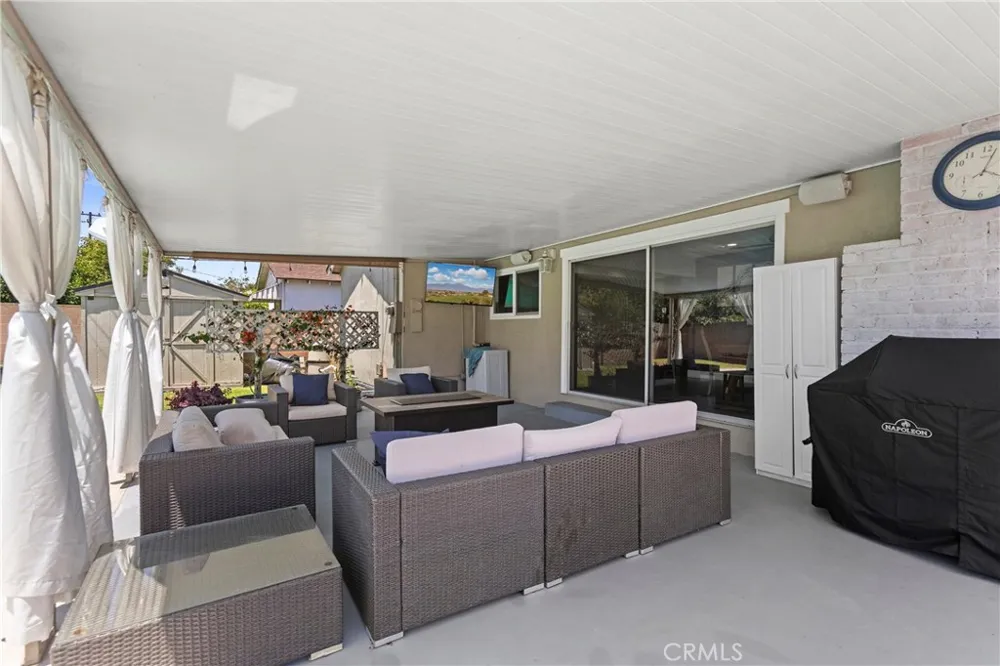 3238 W Ravenswood Anaheim, CA 92804