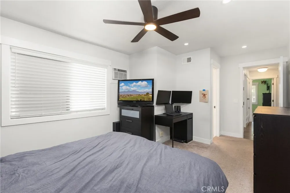 3238 W Ravenswood Anaheim, CA 92804