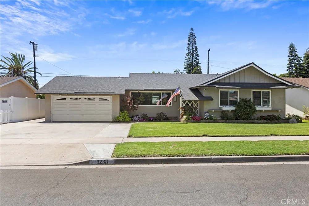 3238 W Ravenswood Anaheim, CA 92804