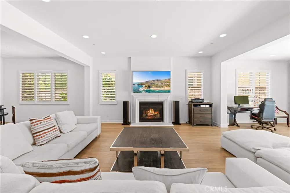57 Lowland Irvine, CA 92602