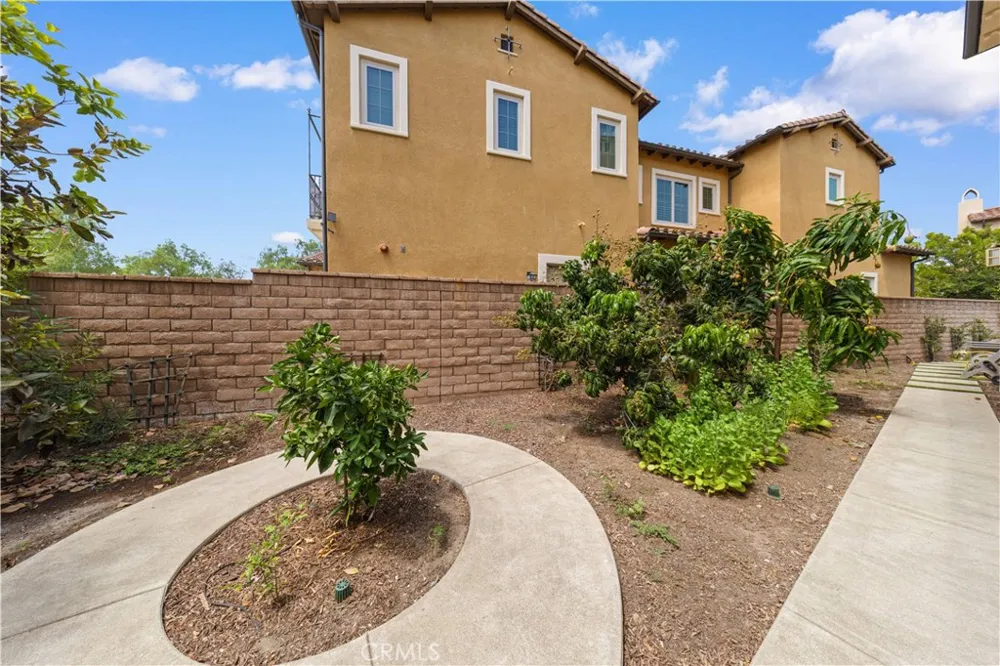 57 Lowland Irvine, CA 92602