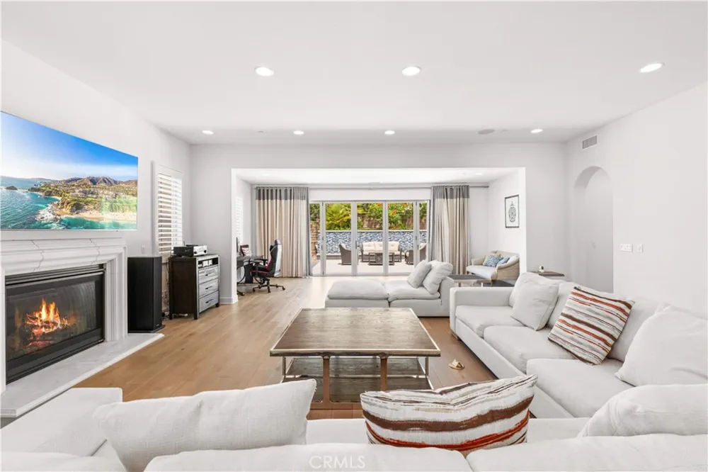 57 Lowland Irvine, CA 92602