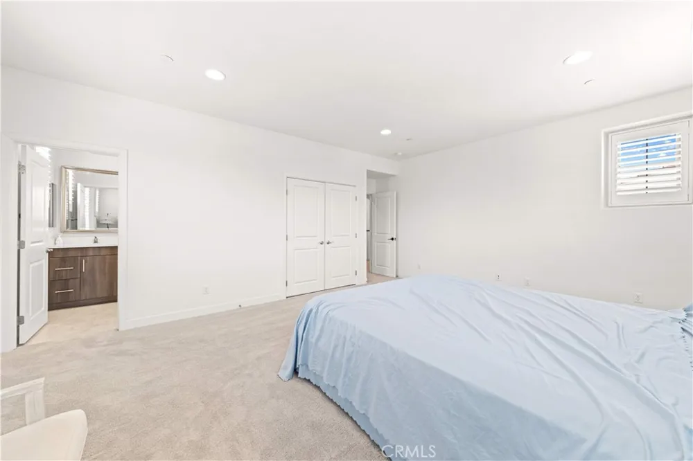 57 Lowland Irvine, CA 92602