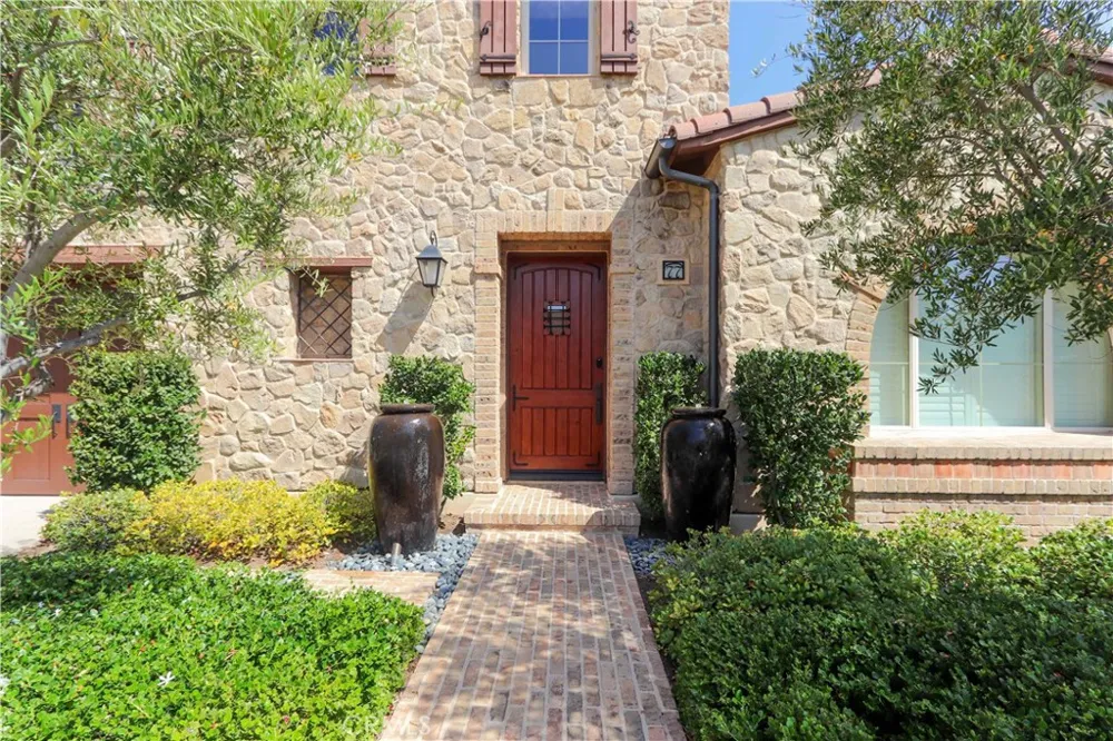 77 Sunset Cove Irvine, CA 92602