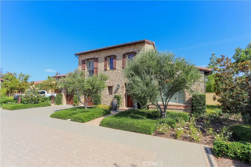 77 Sunset Cove Irvine, CA 92602