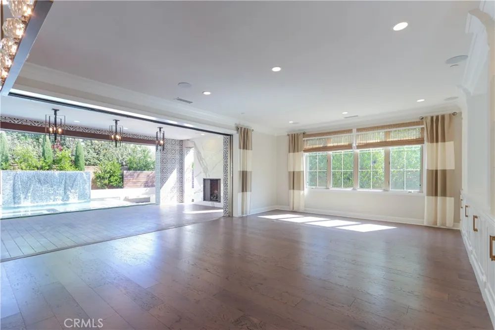 77 Sunset Cove Irvine, CA 92602