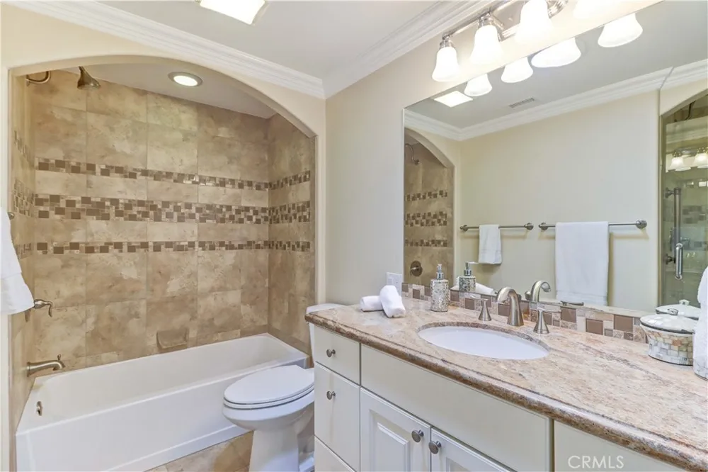 2159 Via Mariposa E #C Laguna Woods, CA 92637
