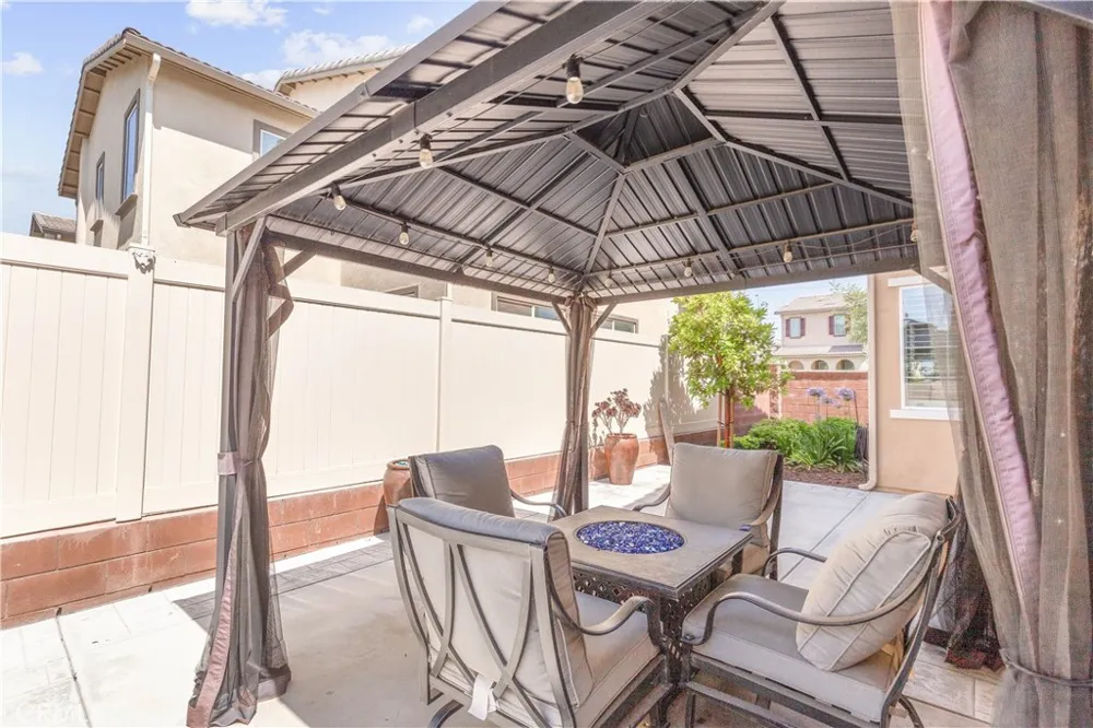 8653 Bay Laurel Street Chino, CA 91708
