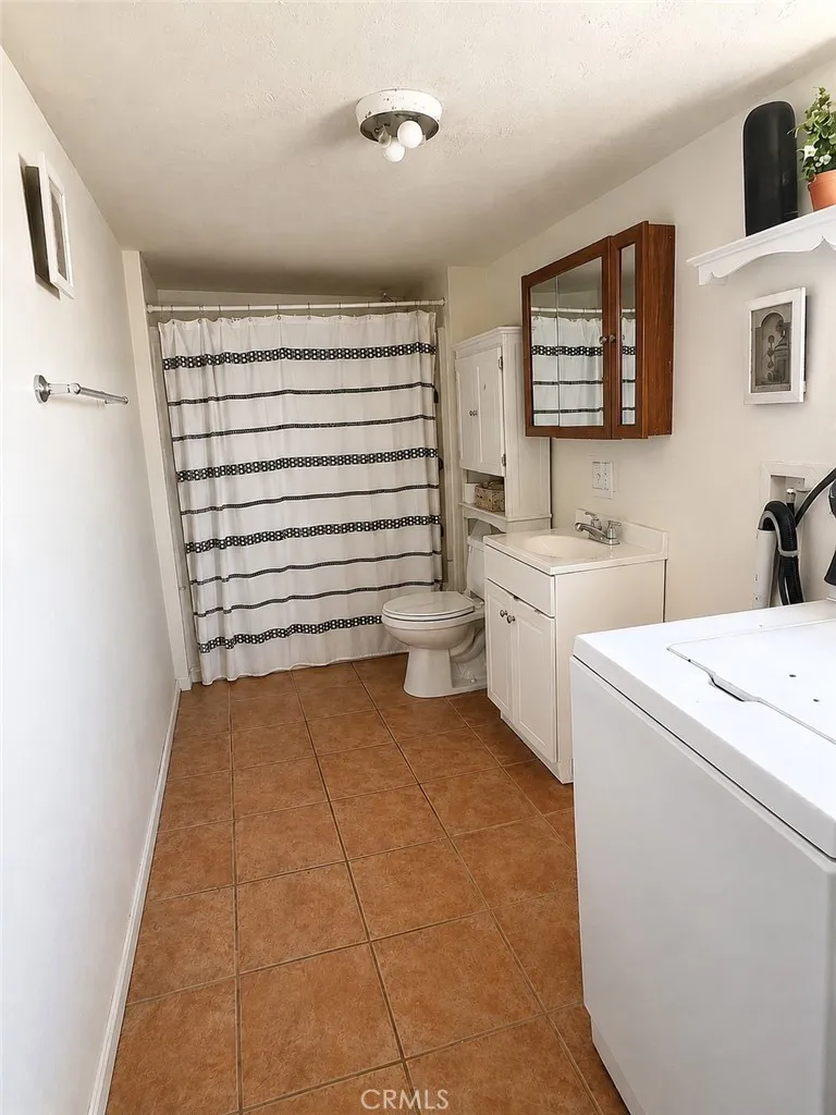 2016 Peru Needles, CA 92363