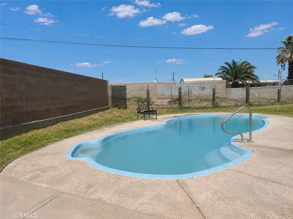 2016 Peru Needles, CA 92363
