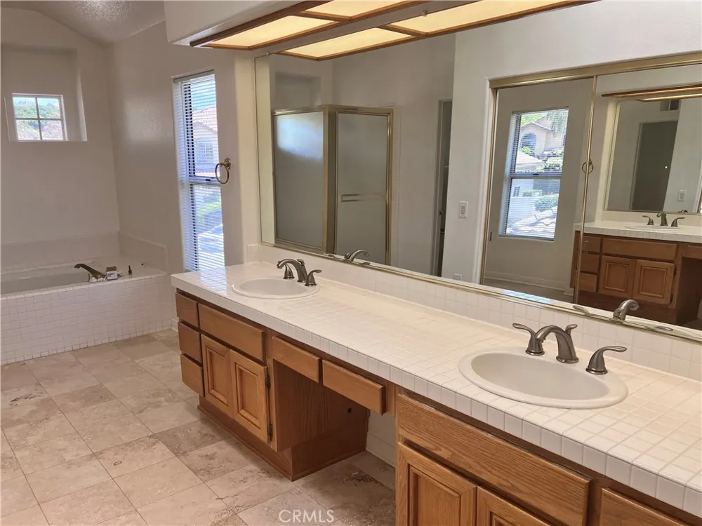 6609 E Pinnacle Pointe Orange, CA 92869