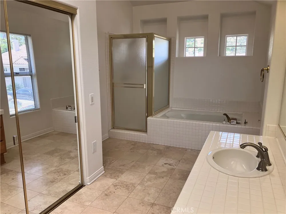 6609 E Pinnacle Pointe Orange, CA 92869